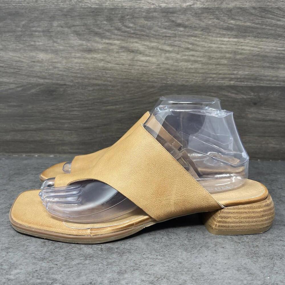 Antelope Sandals Womens Size 9 (40) Brown Tan Leather Toe Ring Wedge Slip On